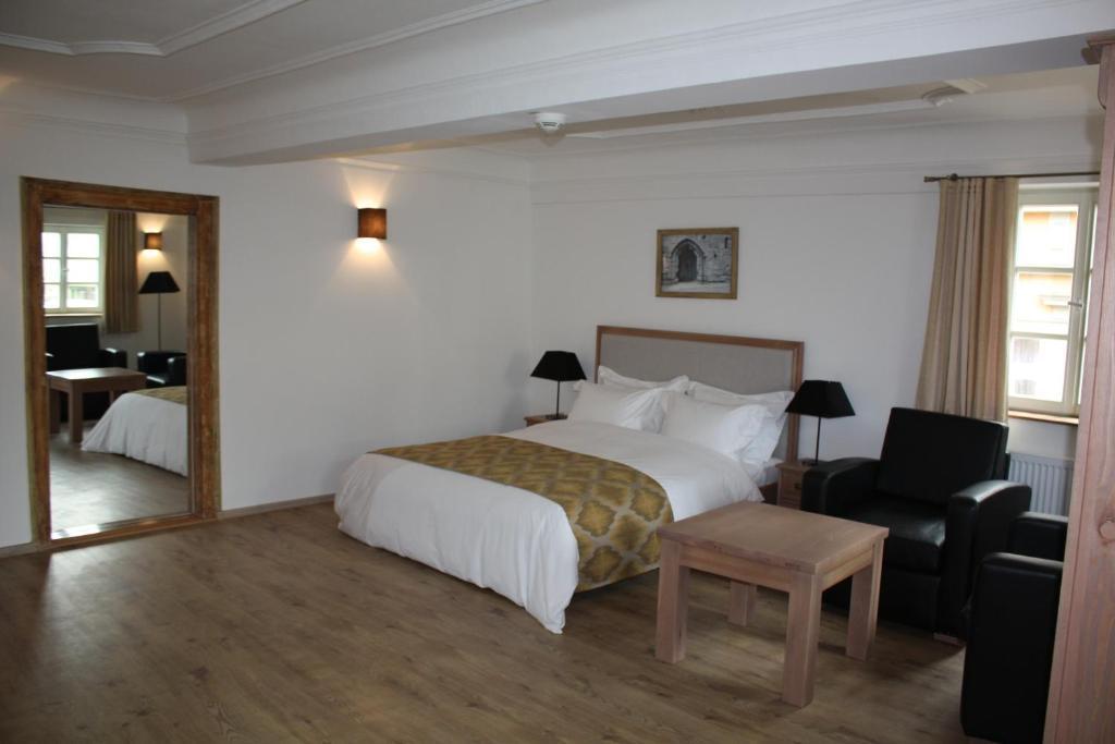 Hotel Hahnmuehle 1323 كوبورغ الغرفة الصورة